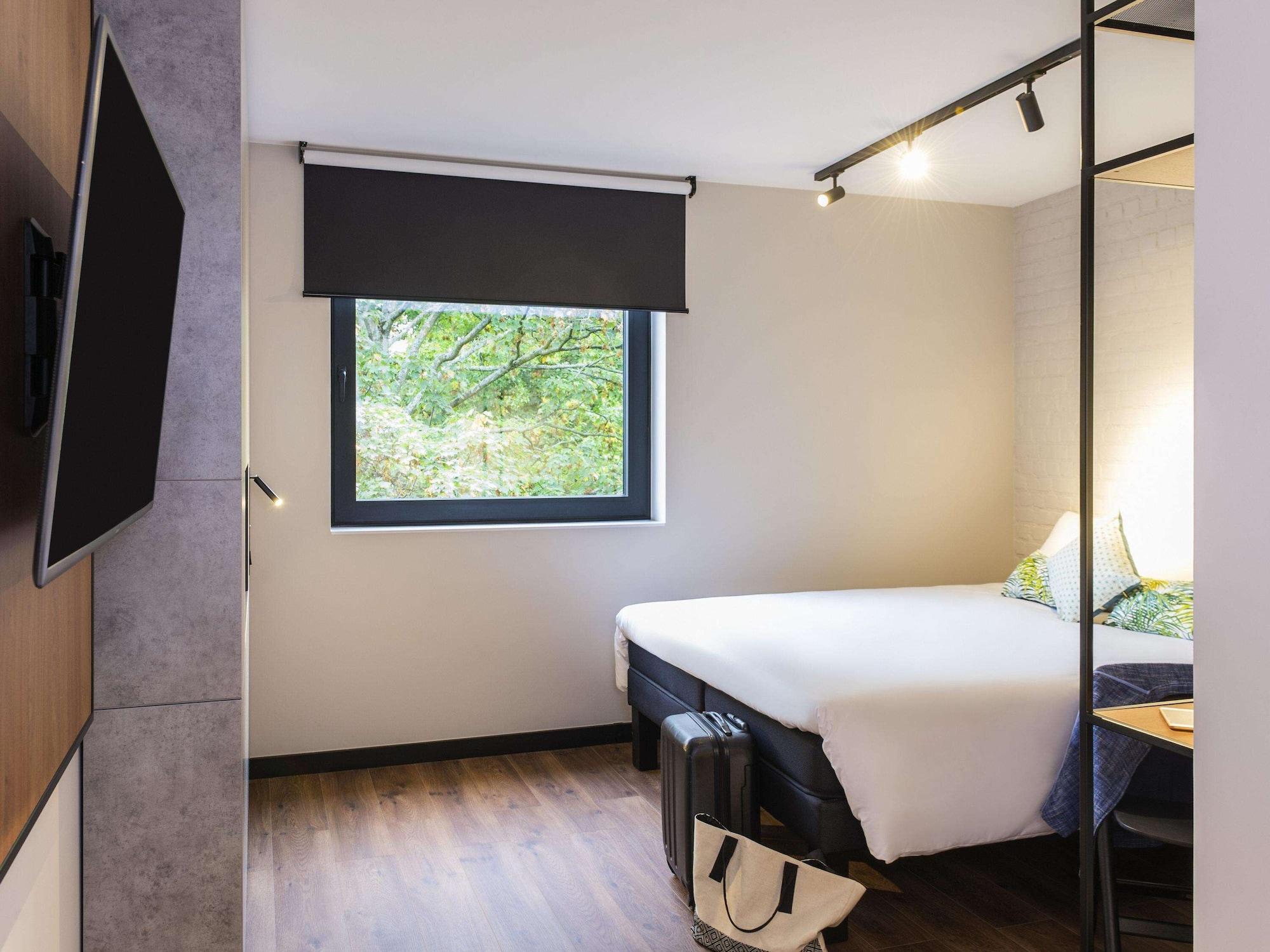 Ibis Brussels Centre Chatelain Hotel 3*