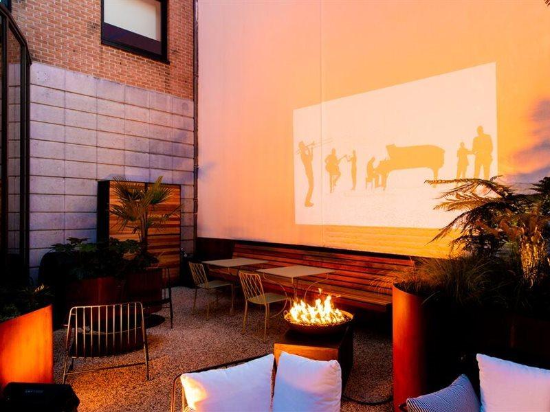 Ibis Brussels Centre Chatelain Hotel 3*